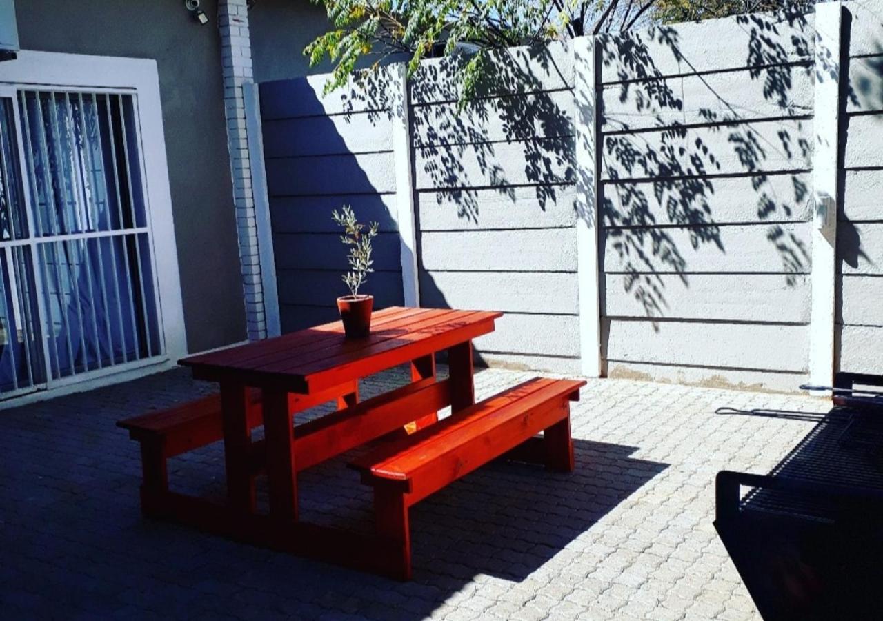 Bateleur Self Catering Cc Apartment Windhoek Exterior photo